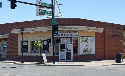 Smilinjacks Vintage Toys, Trains & Pedal Cars