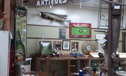 Treasure Trove Vintage Flea Market (26,000 Sq Ft)