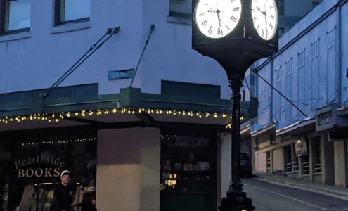 Hearthside Books & Toys