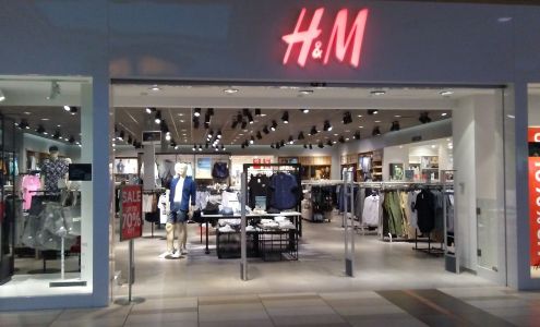 H&M Brookfield