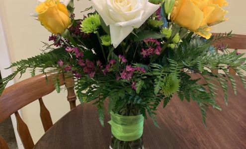 Letta's Flowers And Gifts