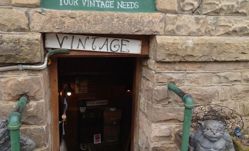 The Hobbit Hole…Your Vintage Needs