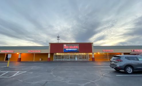 El Rio Bravo Supermarket - Wichita #2