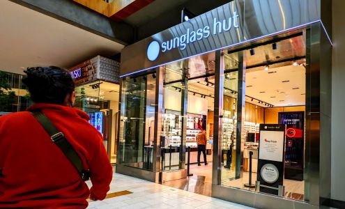 Sunglass Hut