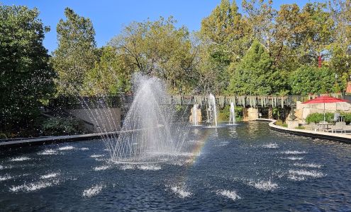 Creekside Plaza
