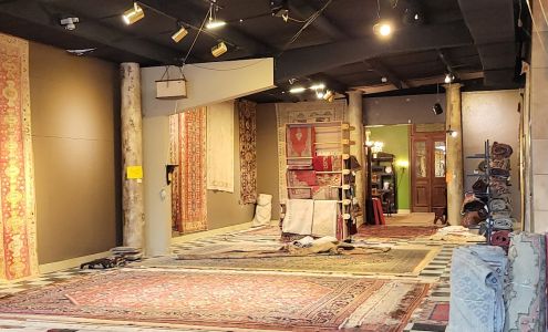 Plantation Antique Galleries