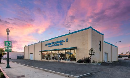 La Casa De Ceramica LLC