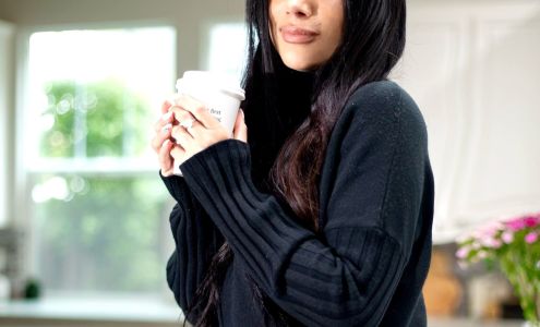 Gabriela Mendoza, Real Estate