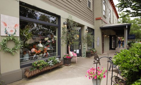 Country Flower Hutch