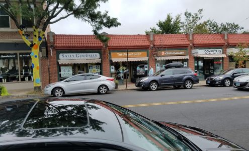 The Frame Shop & Da Silva Gallery