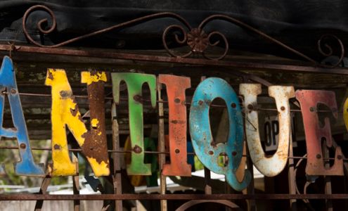 Hollie's Farm & Garden