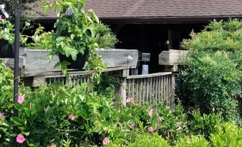 D.R. Snell Nursery & Garden Center