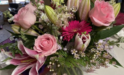 Uncle Charlie's Flowers II 223 Main St N, Winthrop Minnesota 55396