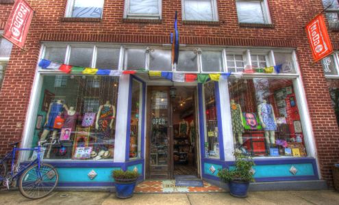 Pura Vida Worldly Art