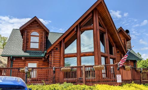 Thomas Kinkade Gallery & Gifts