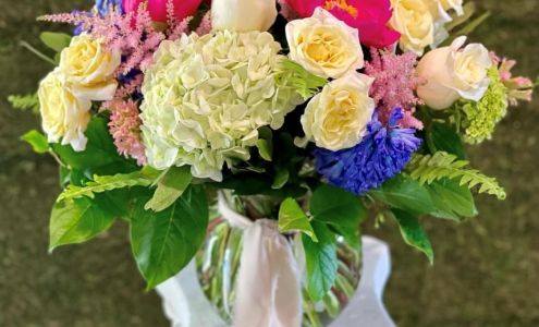 Designing Flowers LLC