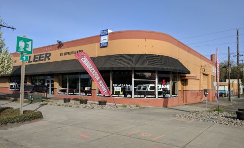 LEER Truck Accessories