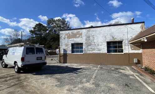 Dennis and Judy's Towing