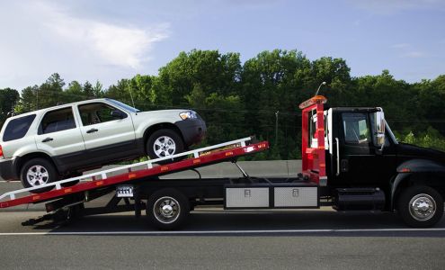 Lucas Towing Service Llc.