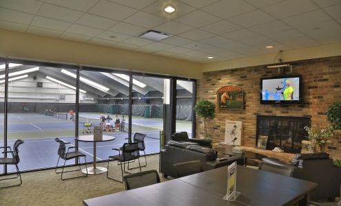 The Racquet Club of Lake Bluff