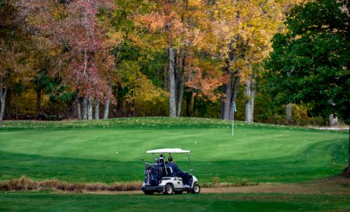Pine Oaks Golf Course