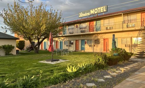 Lakeshore Inn Water-Front Moses Lake