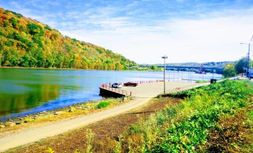 Noble J. Dick Aquatorium