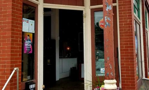 Earth,Wind,and Wire Studio and Rock Shop Cambridge Springs