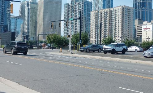 Greyhound: Bus Station