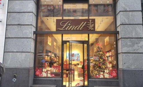 Lindt Chocolate Shop