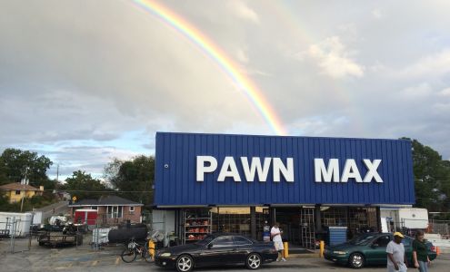 Pawn Max Macon