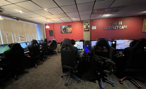 Internet Cafe Cyber 88