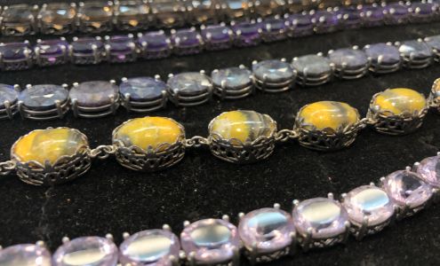 Cesar Chavez Pawn & Jewelry