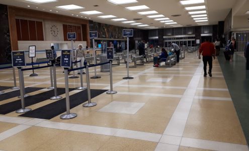 Greyhound: Bus Station