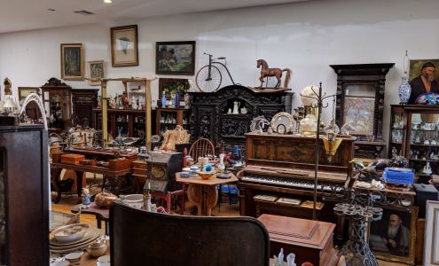 Aunt Teek's Consignment House