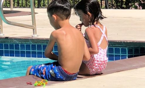 Summer Breeze Apartments