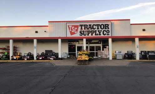Tractor Supply Sallisaw