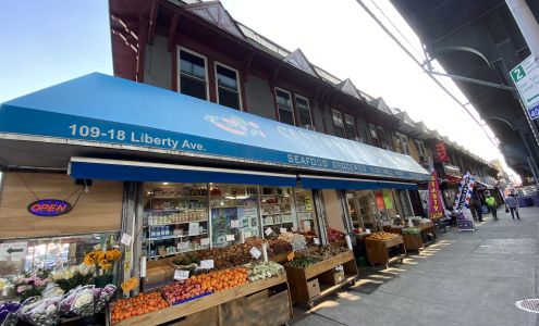 Century Market South Richmond Hill