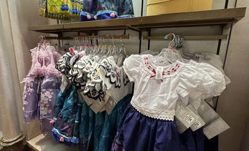 Bibbidi Bobbidi Boutique – Magic Kingdom 1180 Seven Seas Drive, Lake Buena Vista Florida 32830