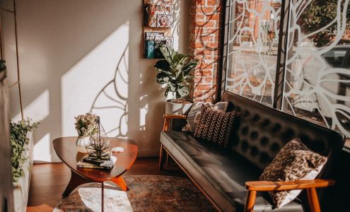 Olive + Ivy Salon ?
