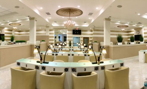 La Perla Nails & Spa