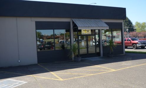 Moonlight Bay 1224 15th Ave, Longview Washington 98632