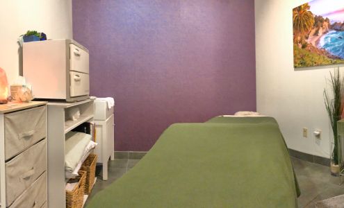 Kneading Nadia Massage Second Level, 17401 Ventura Blvd Suite B-9, Encino California 91316