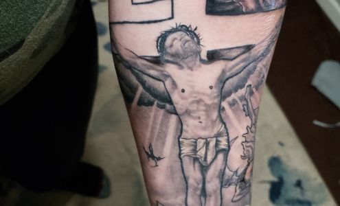 Small Town Tattoo 130 Pike St, Pikeville Kentucky 41501