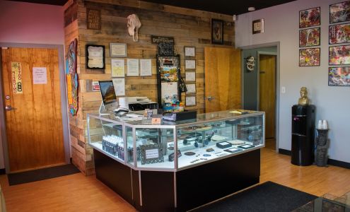 Darkstar Tattoo and Body Piercing