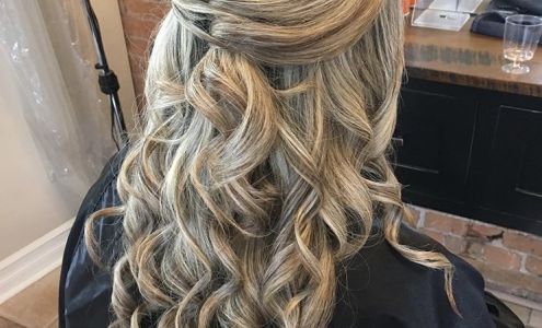 Axxess II Hair Design 122 Brock St N, Whitby Ontario L1N 4H2