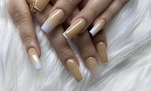 Bossy Nails