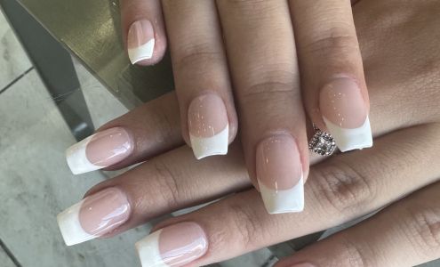 Nails on Danforth