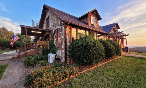 Biggers Inn (Bar & Grill Fri-Sat 5pm until) Hardy