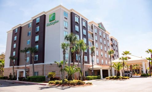 Holiday Inn & Suites Lake City, an IHG Hotel